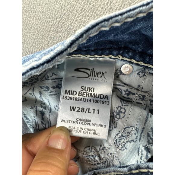 Silver Jeans Suki Shorts Fluid‎ Denim Sz 28 Women’s Distressed Stretch Low Rise - Picture 3 of 8